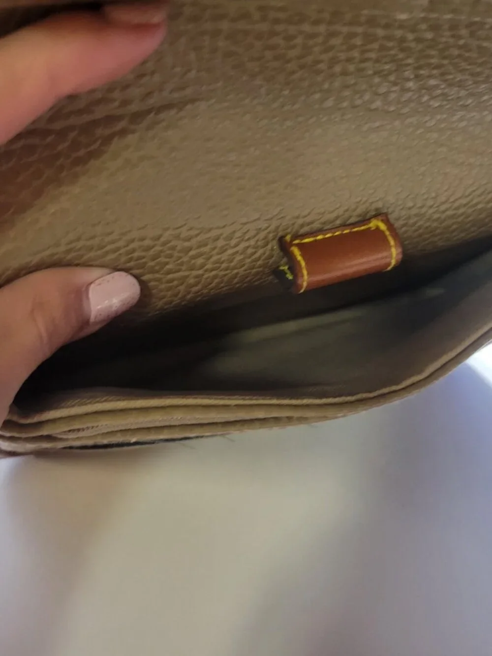 Vintage Dooney & Bourke Pebble Leather Taupe and British Tan Crossbody Purse (No